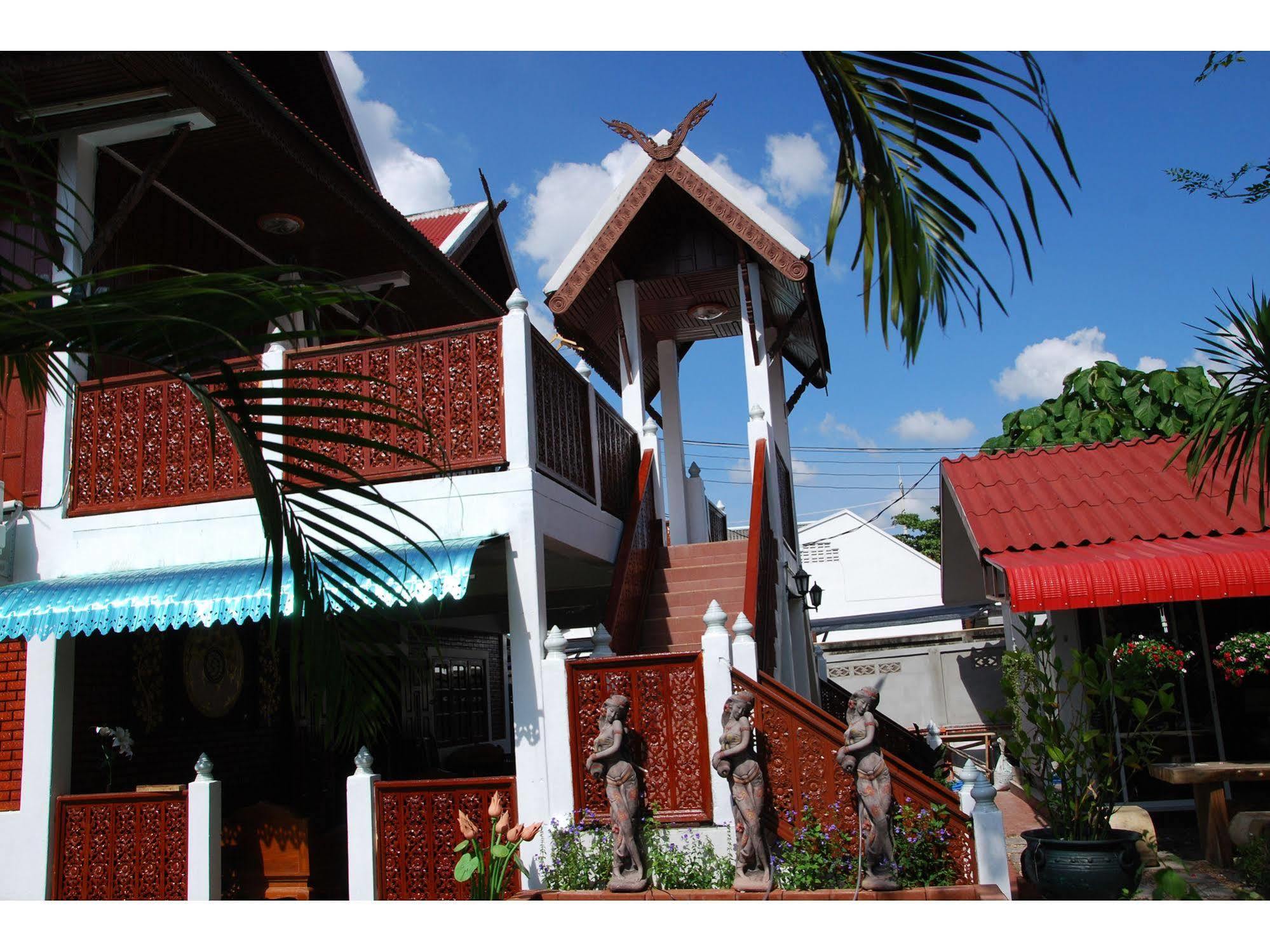Grand Lanna Hotel Chiang Mai Exterior photo
